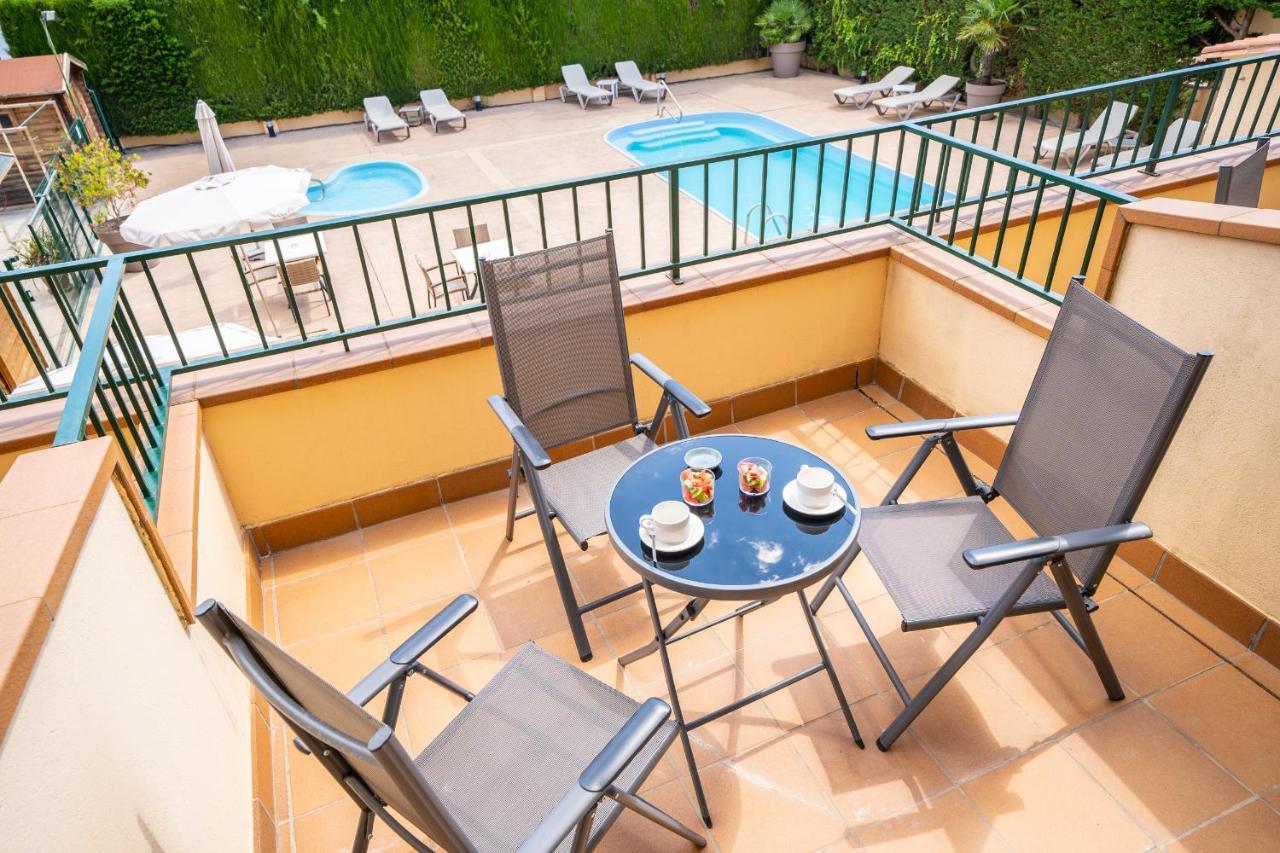 Hotel Medes II Лестартит Екстериор снимка