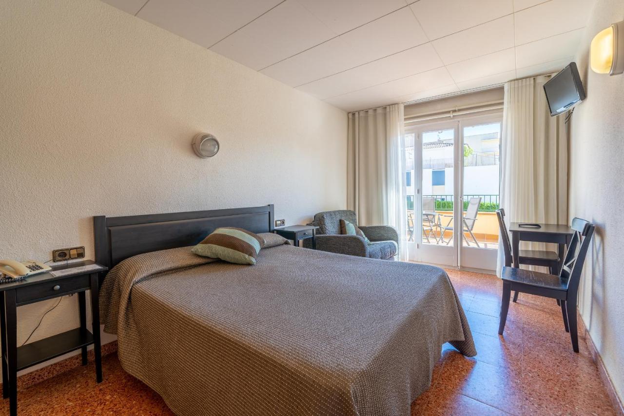 Hotel Medes II Лестартит Екстериор снимка